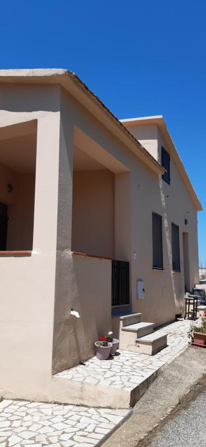 Casa Vacanza Costa Rossa Vista Mare Trinità dʼAgultu Екстериор снимка