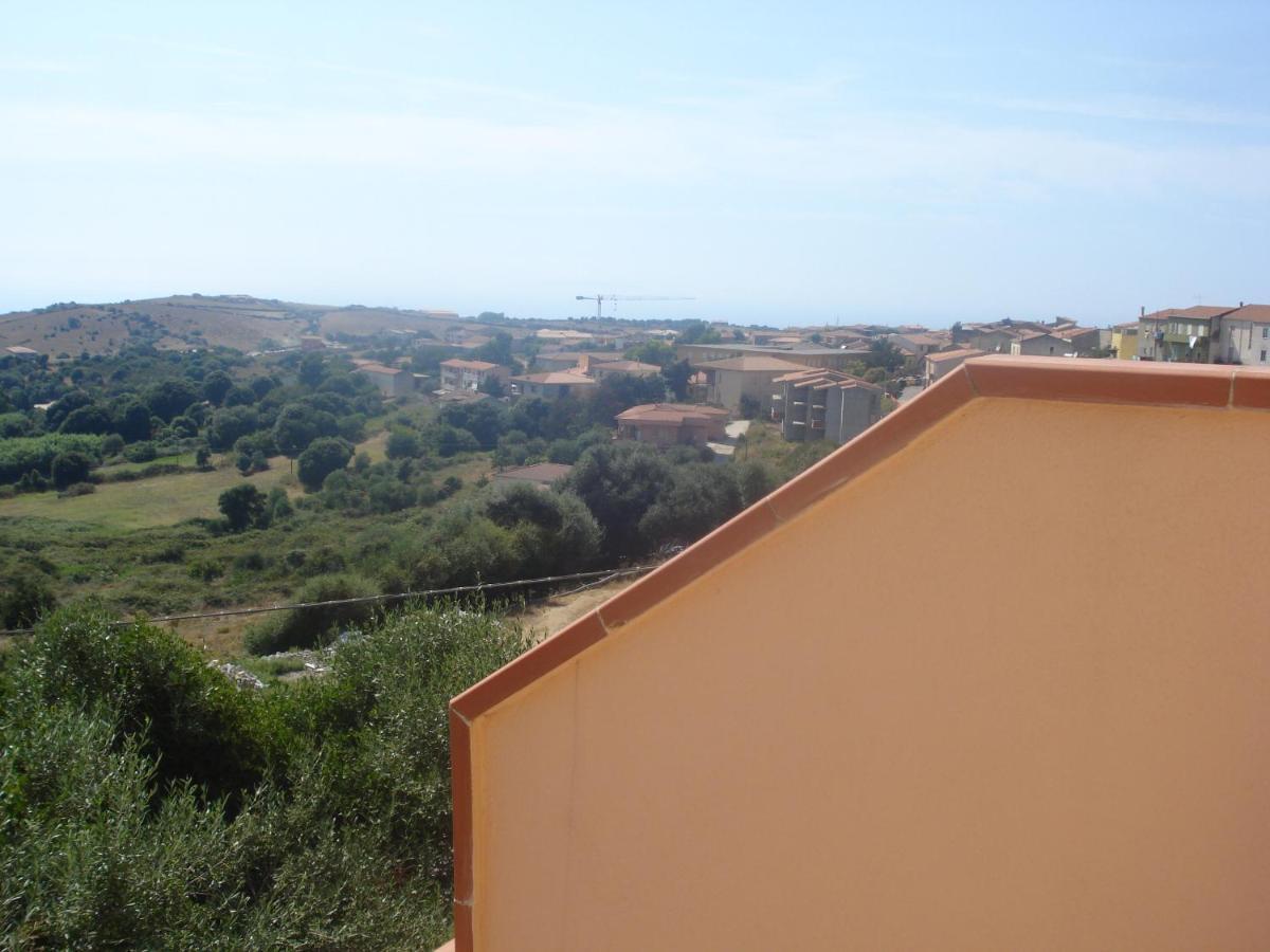 Casa Vacanza Costa Rossa Vista Mare Trinità dʼAgultu Екстериор снимка